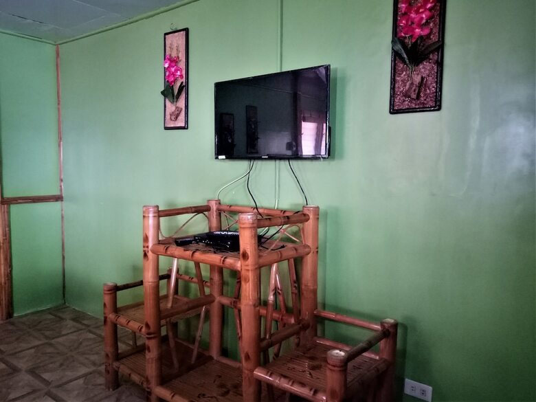 Hotel Smallfry's Beach Resort