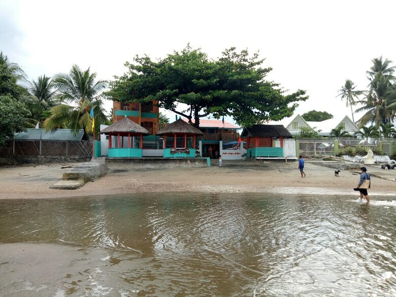 Hotel Smallfry's Beach Resort