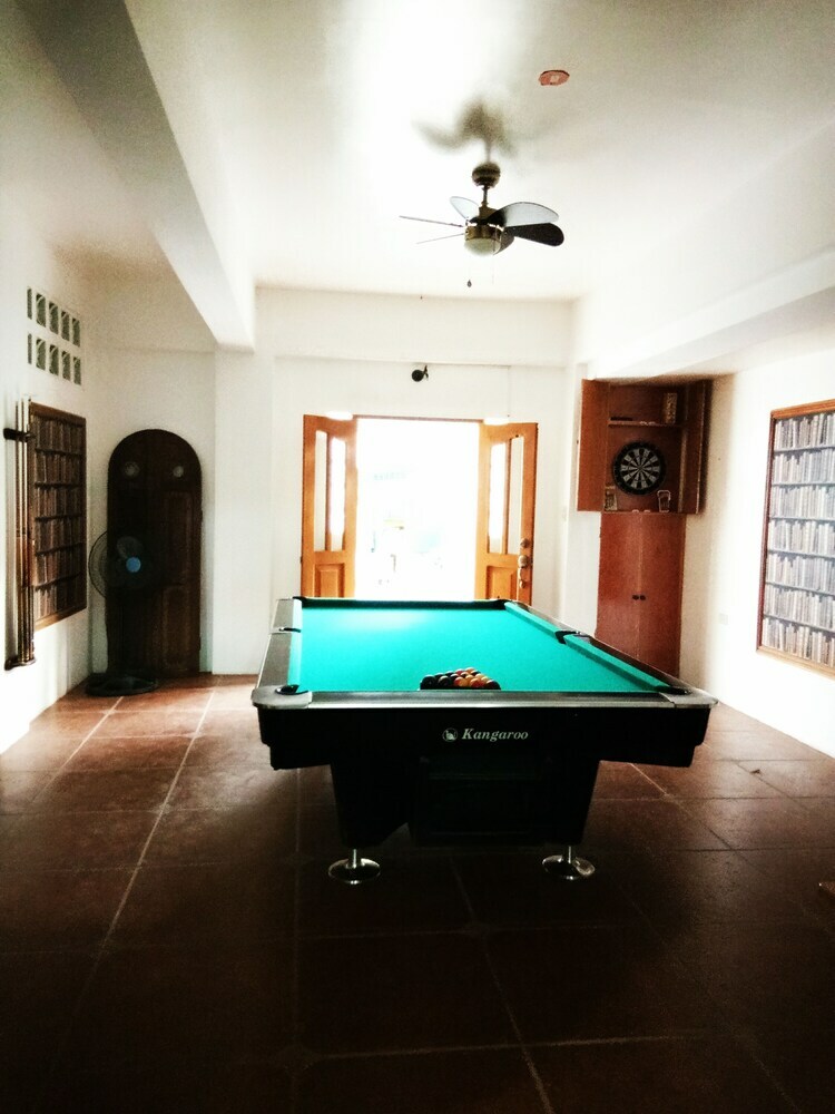 Hotel Smallfry's Beach Resort