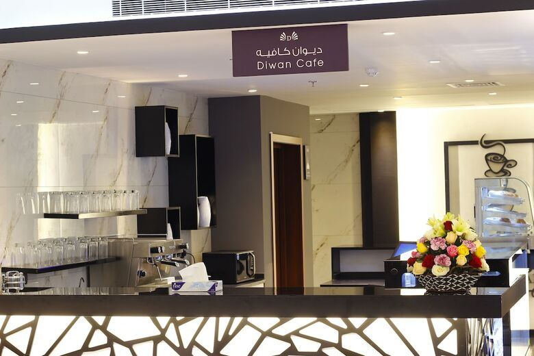Diwan Residence Hotel Alnaeem