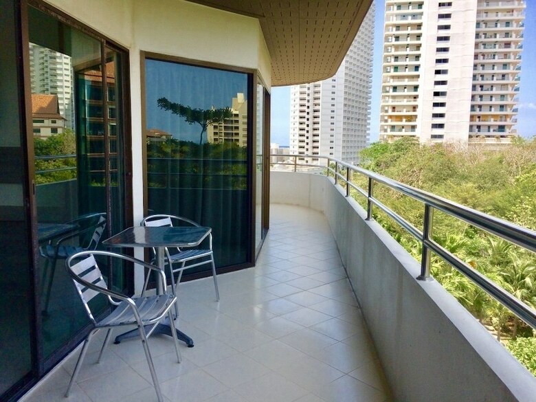 Aparthotel Apartment R-con Wongamat