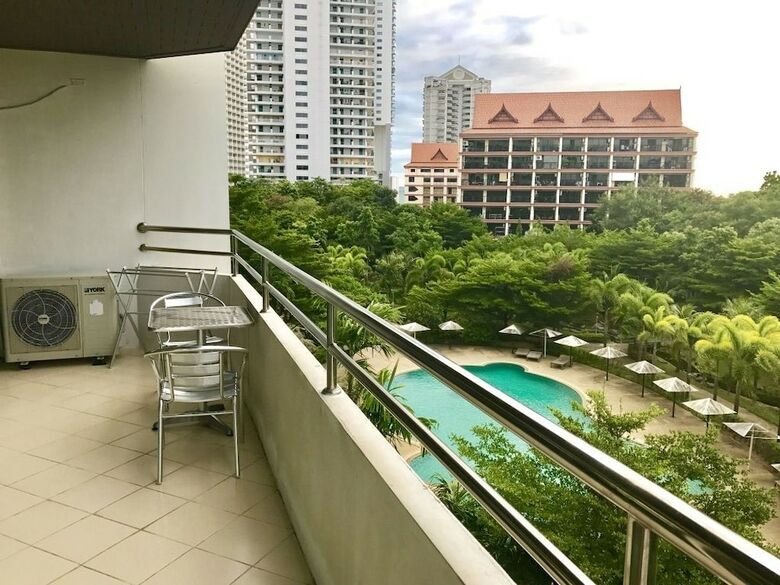 Aparthotel Apartment R-con Wongamat