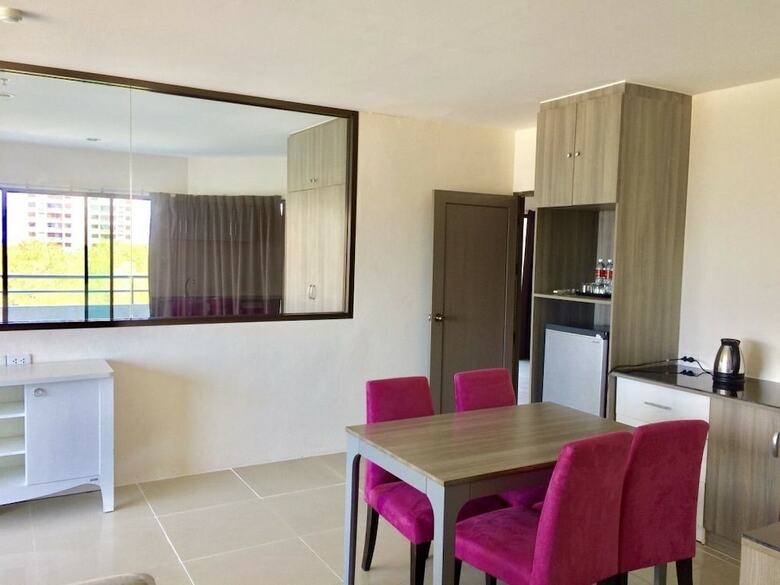 Aparthotel Apartment R-con Wongamat