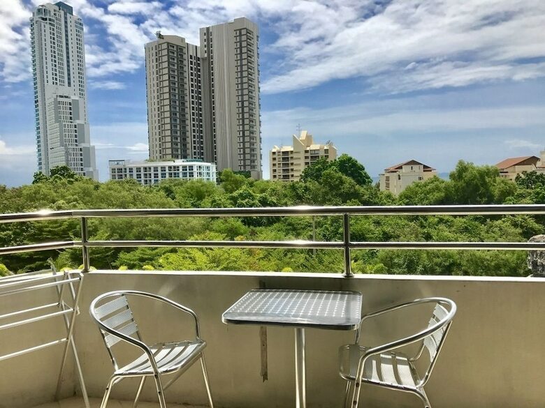 Aparthotel Apartment R-con Wongamat
