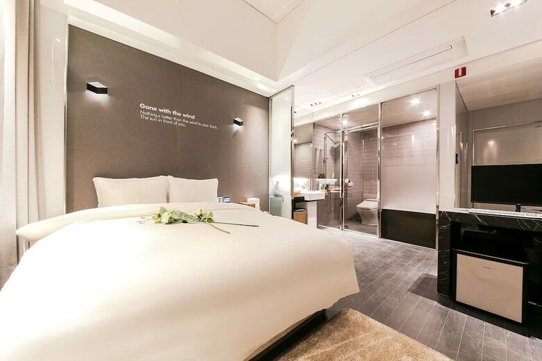 Hotel Yeogiuhtte Seodaegu