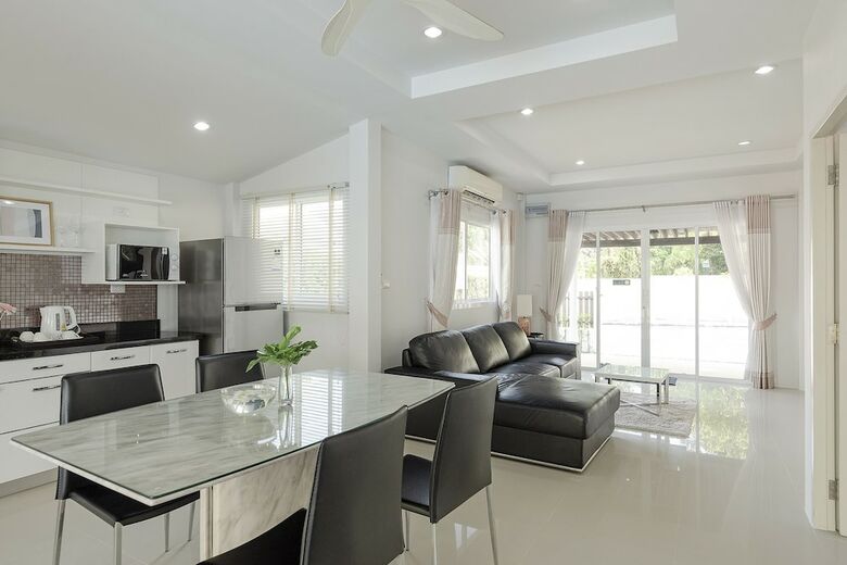 Baanpromphun Pool Villa By Bv
