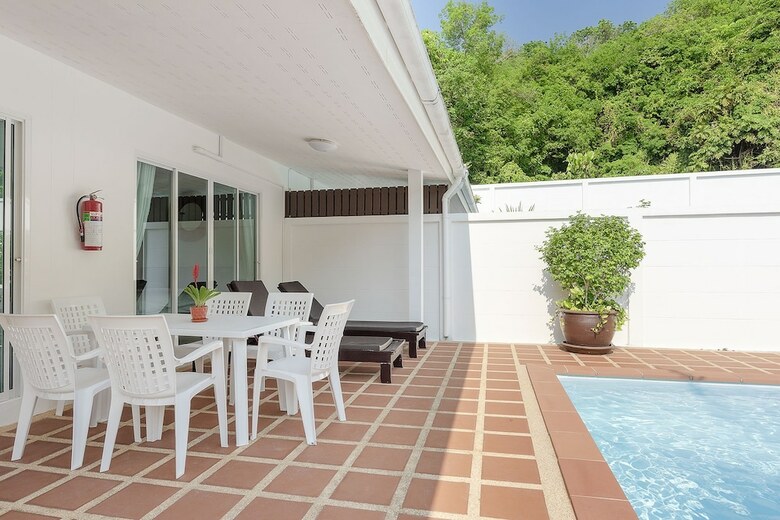 Baanpromphun Pool Villa By Bv