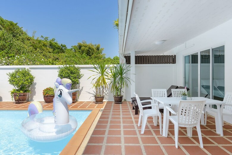Baanpromphun Pool Villa By Bv