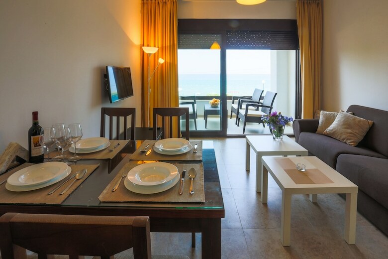 Aparthotel Apart-hotel Kuce Lekovica Restaurant & Beach