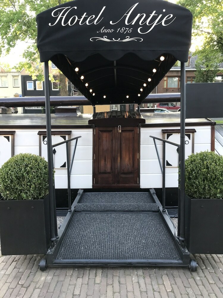 Hotelschip Antje