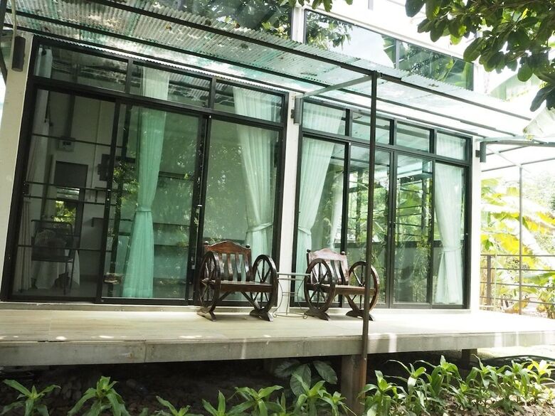 Hotel Baan Rai Klai Weang Homestay