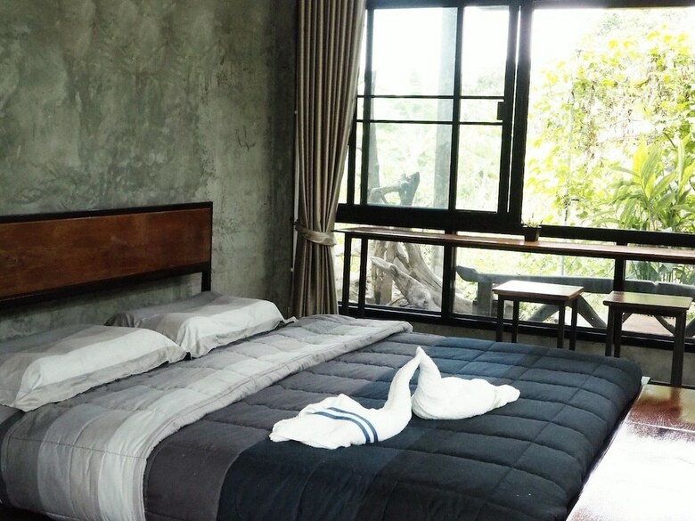 Hotel Baan Rai Klai Weang Homestay