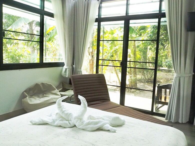 Hotel Baan Rai Klai Weang Homestay