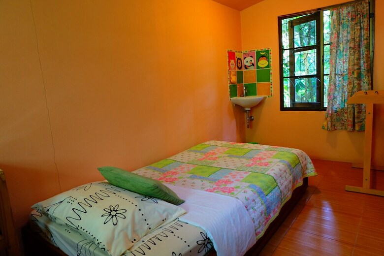 Hotel Malee's Nature Lovers Bungalows (Mini Resort)
