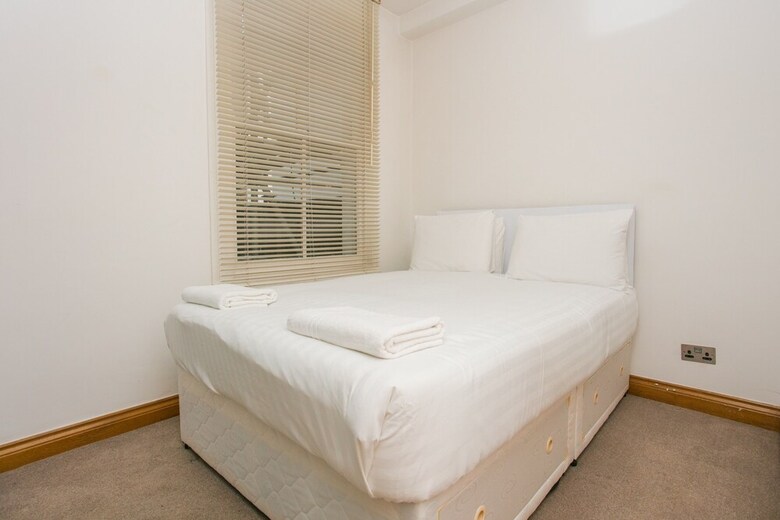 2 Bedroom Apartment In Fulham