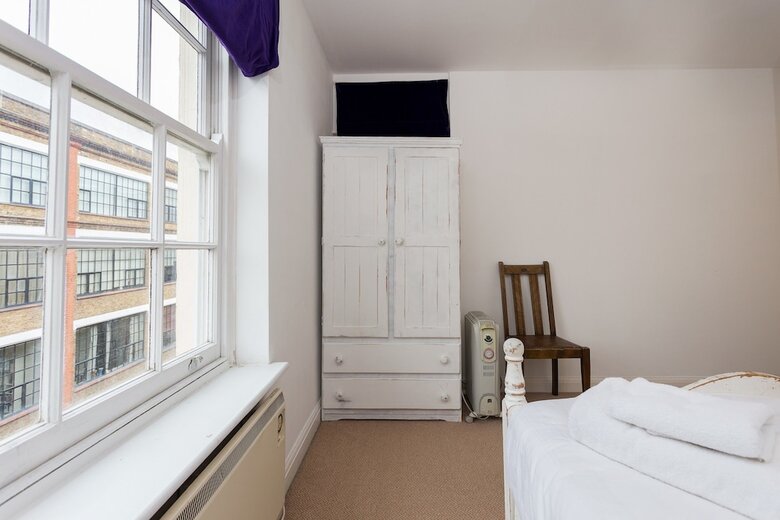2 Bedroom Apartment In Wapping