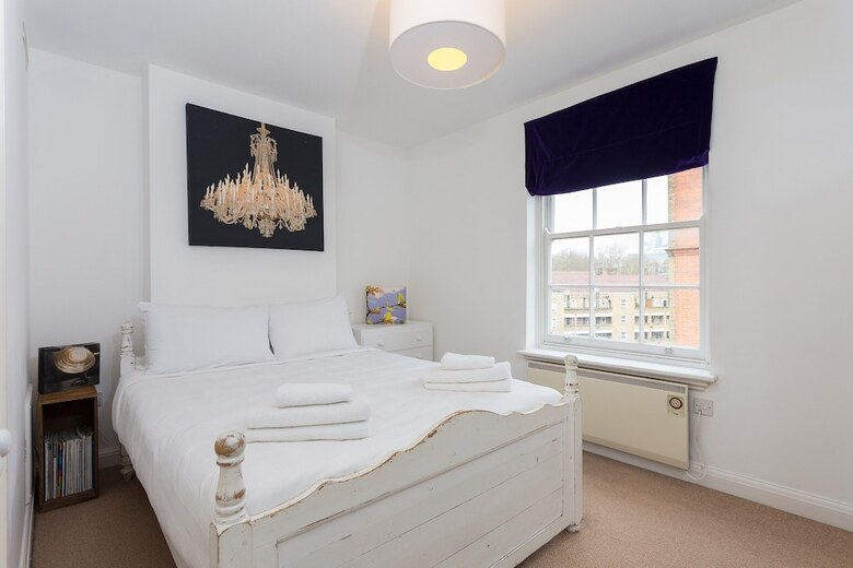 2 Bedroom Apartment In Wapping