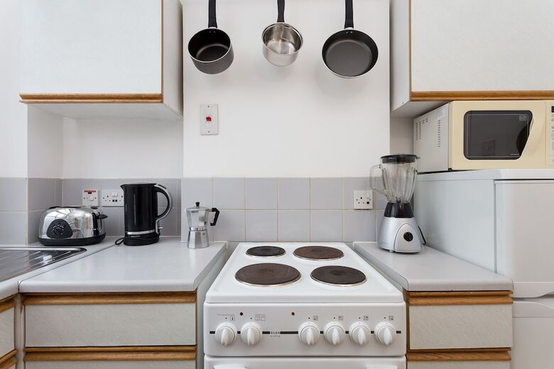 2 Bedroom Apartment In Wapping