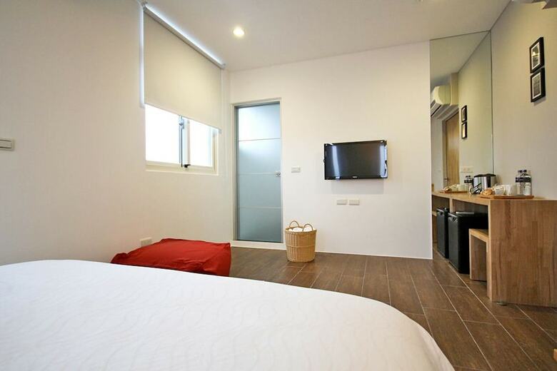 Hotel Young Stay