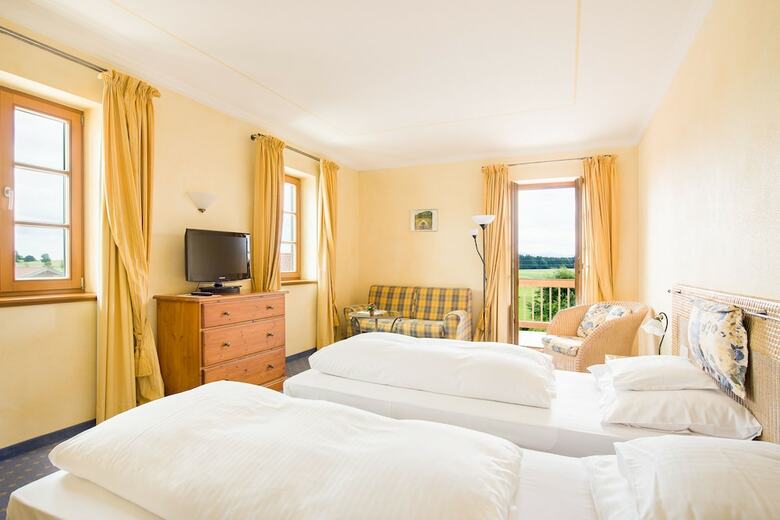 Hotel Und Landgasthof Altwirt