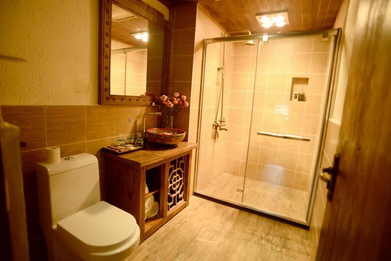 Shangrila E-outfutting Boutique Hotel