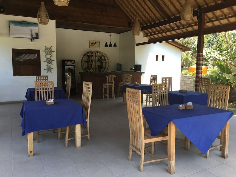 Bed & Breakfast The Niti Hut's