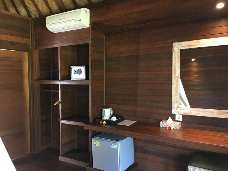 Bed & Breakfast The Niti Hut's