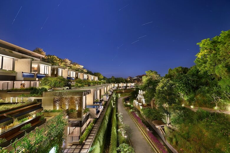 The Sterling Hotel & Villa's