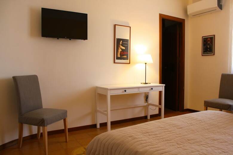 Hotel Gli Artisti Guest Rooms