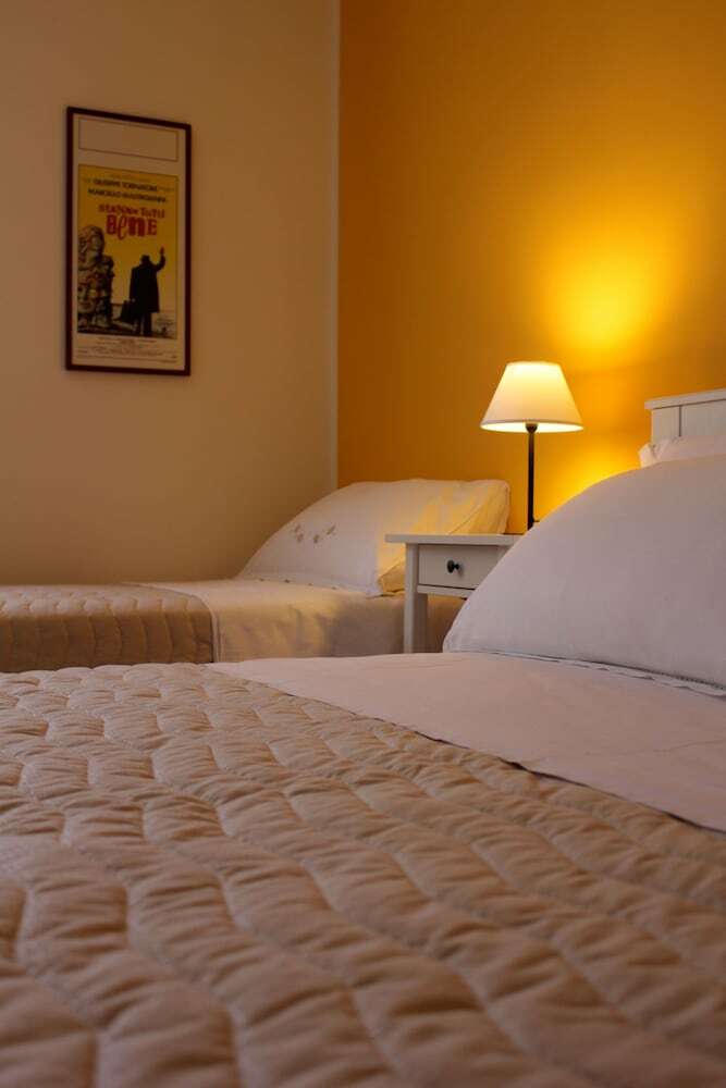 Hotel Gli Artisti Guest Rooms