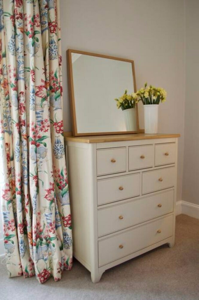 3 Bedroom Stockbridge Apartment