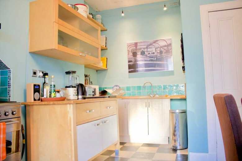 1 Bedroom Apartment In Edinburgh