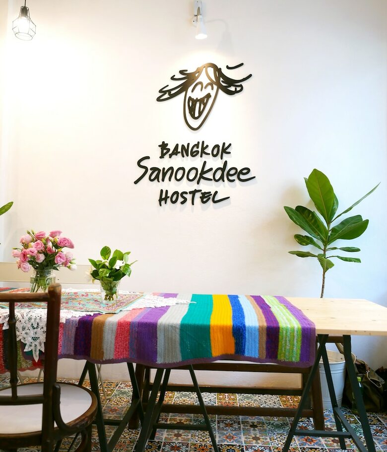 Hostal Bangkok Sanookdee - Adults Only