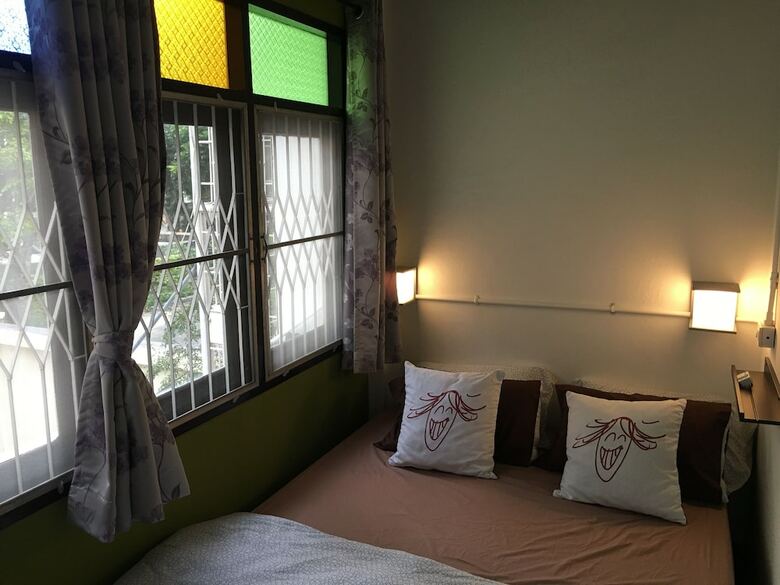 Hostal Bangkok Sanookdee - Adults Only