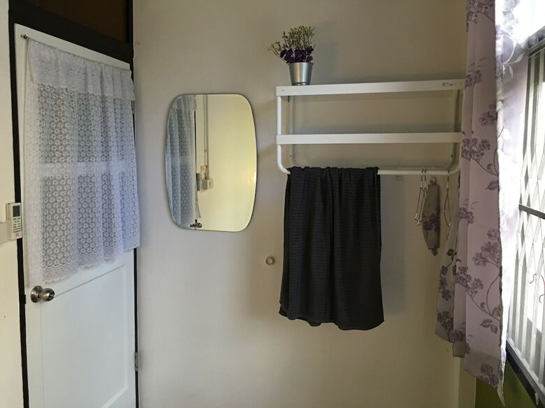 Hostal Bangkok Sanookdee - Adults Only