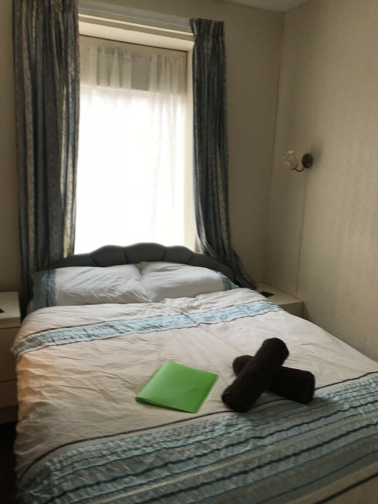 Hotel The Merlin