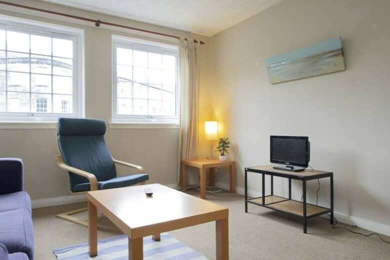 1 Bedroom Apartment By The Meadows