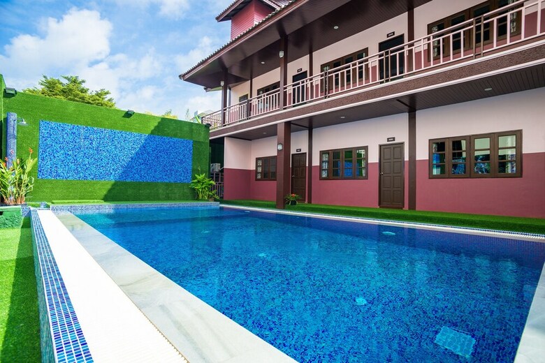 Oyo 927 Samui Platinum Hotel