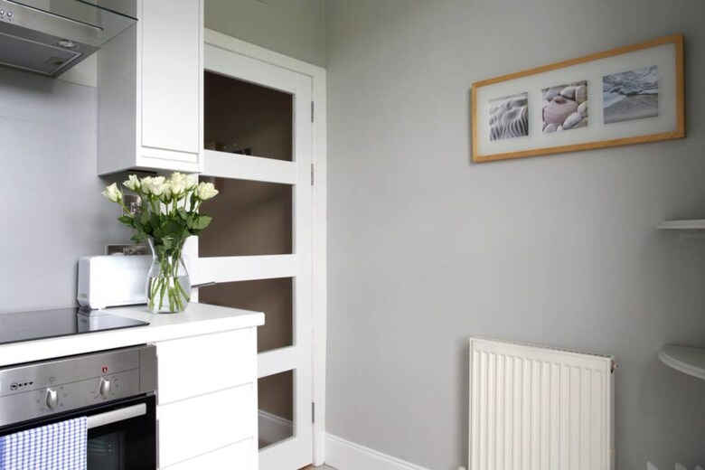 1 Bedroom Apartment In Edinburgh