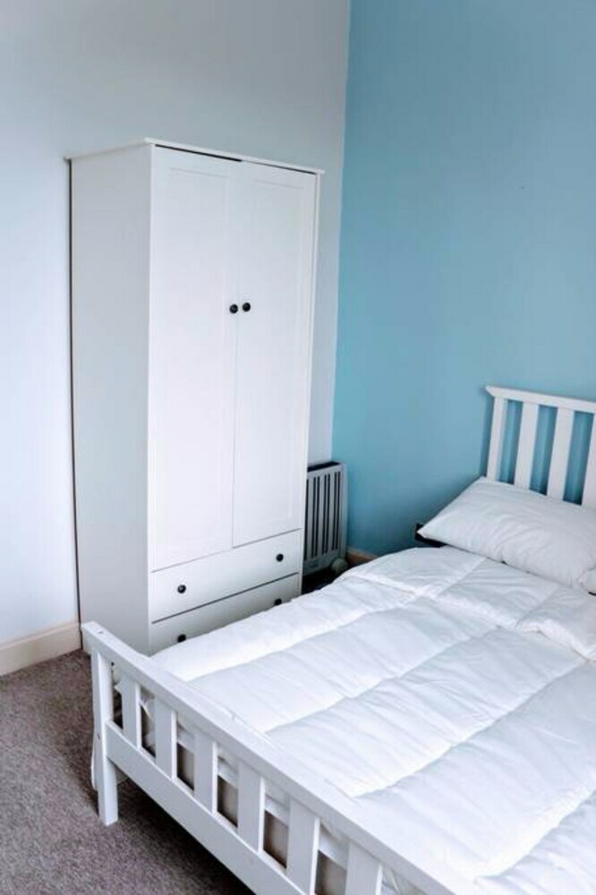 2 Bedroom Central Apartment