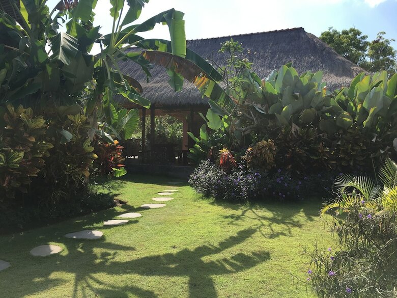 Bed & Breakfast Harta Lembongan Villas