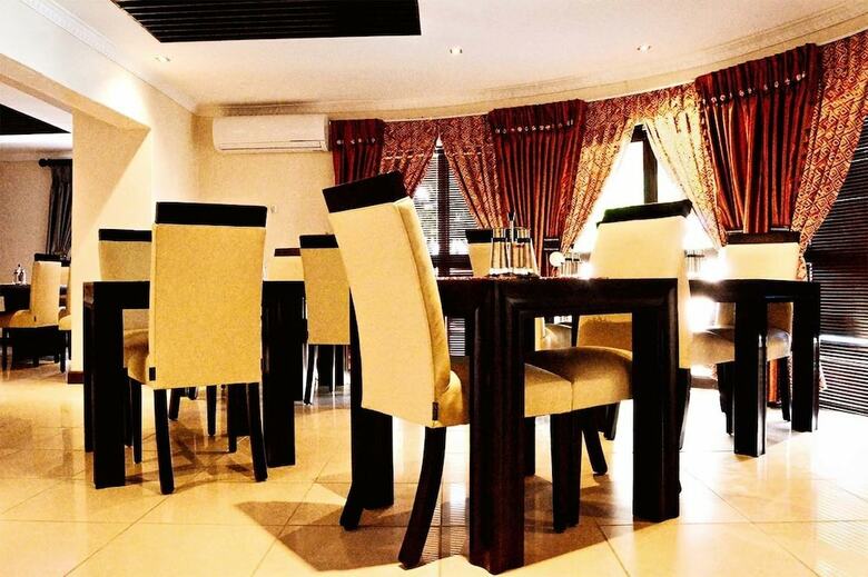 Bed & Breakfast Golden Door Villa