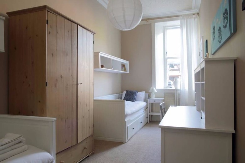 2 Bedroom Apartment With Free Parking