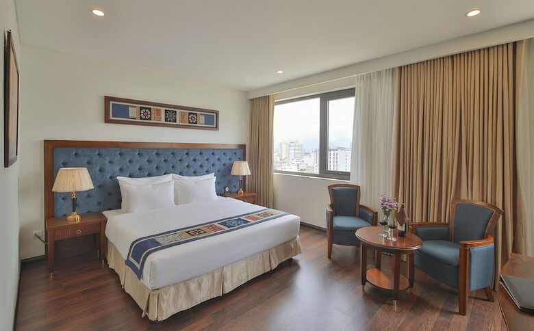 Balcona Hotel Da Nang