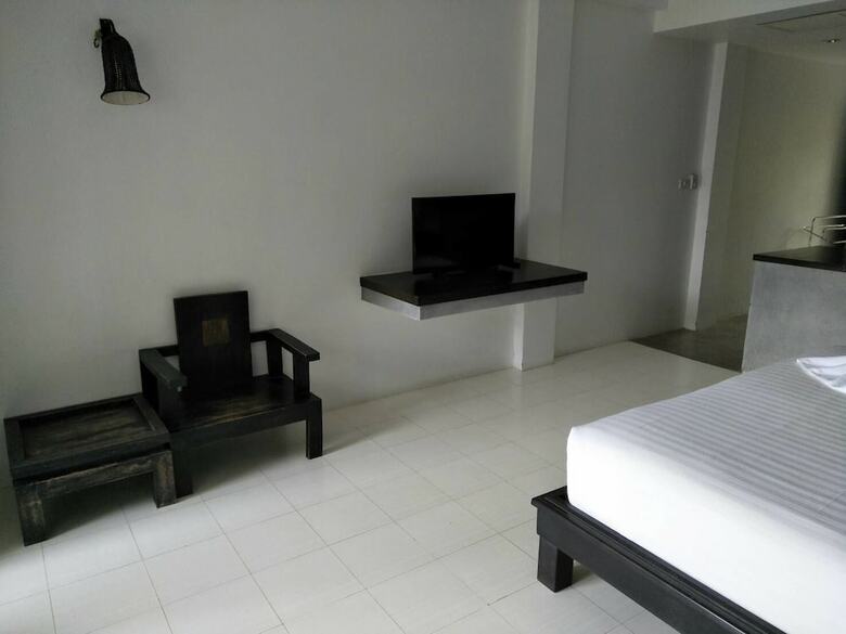 Holiday Park Hotel