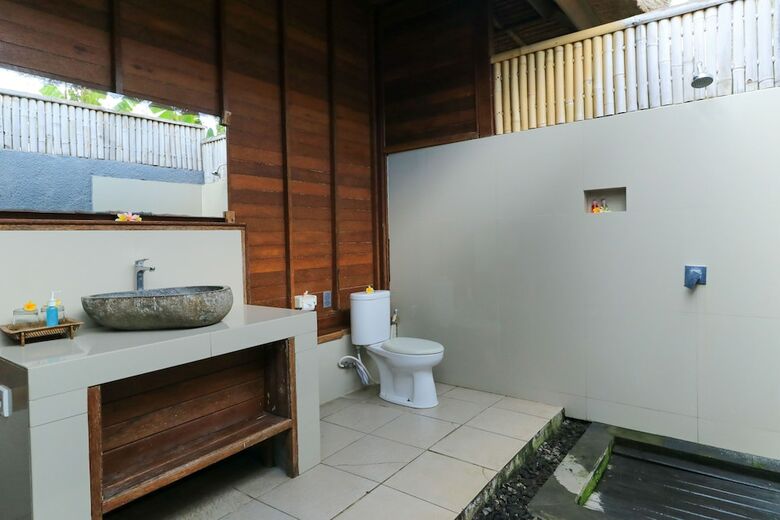 Bed & Breakfast Koji Garden Huts