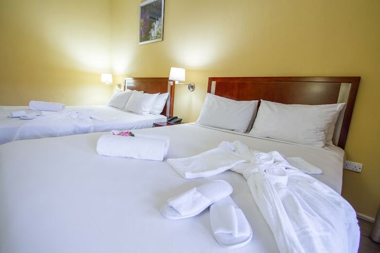 Cityblue Courtyard Hotel & Suites