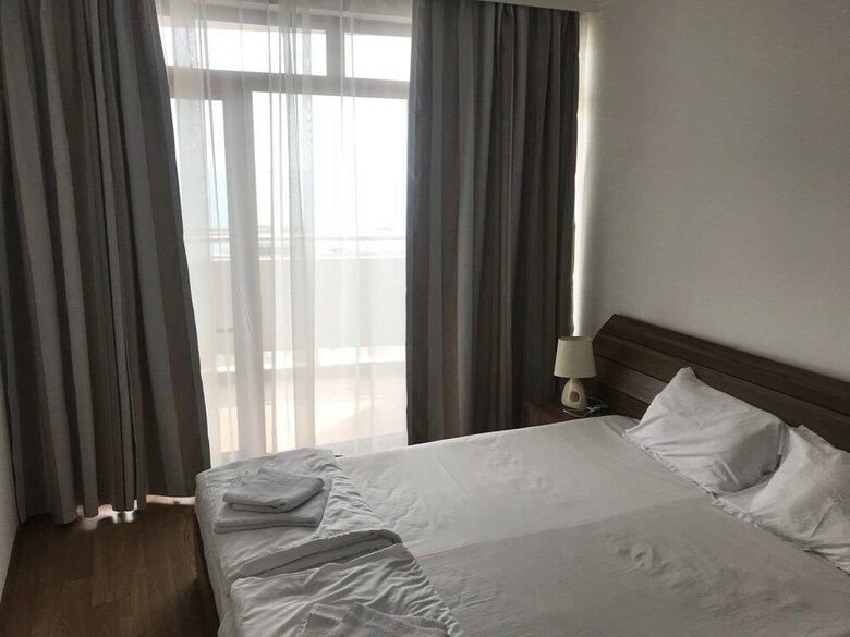 Lazur 5 Apartments