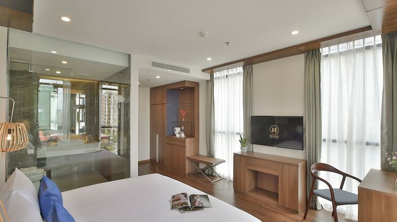 Haian Beach Hotel & Spa