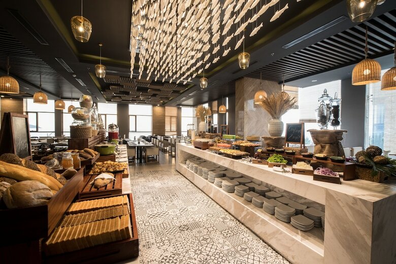 Haian Beach Hotel & Spa